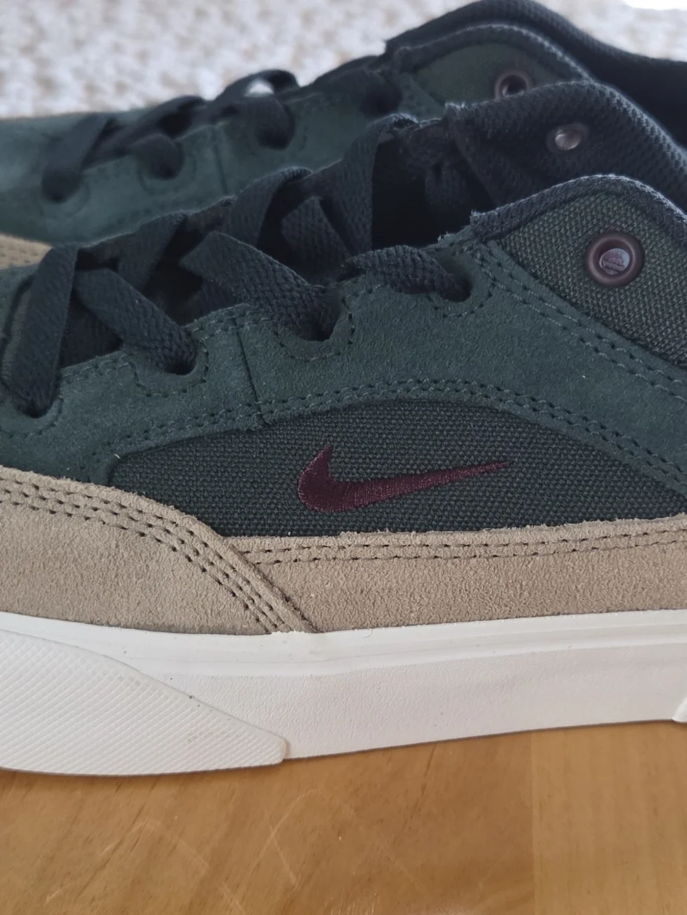 Nike Men's Low-Top Sneakers in Dark Green and Tan